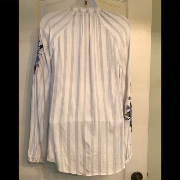 Akemi + Kin Anthropologie Boho Top Embroidered - Picture 5 of 7